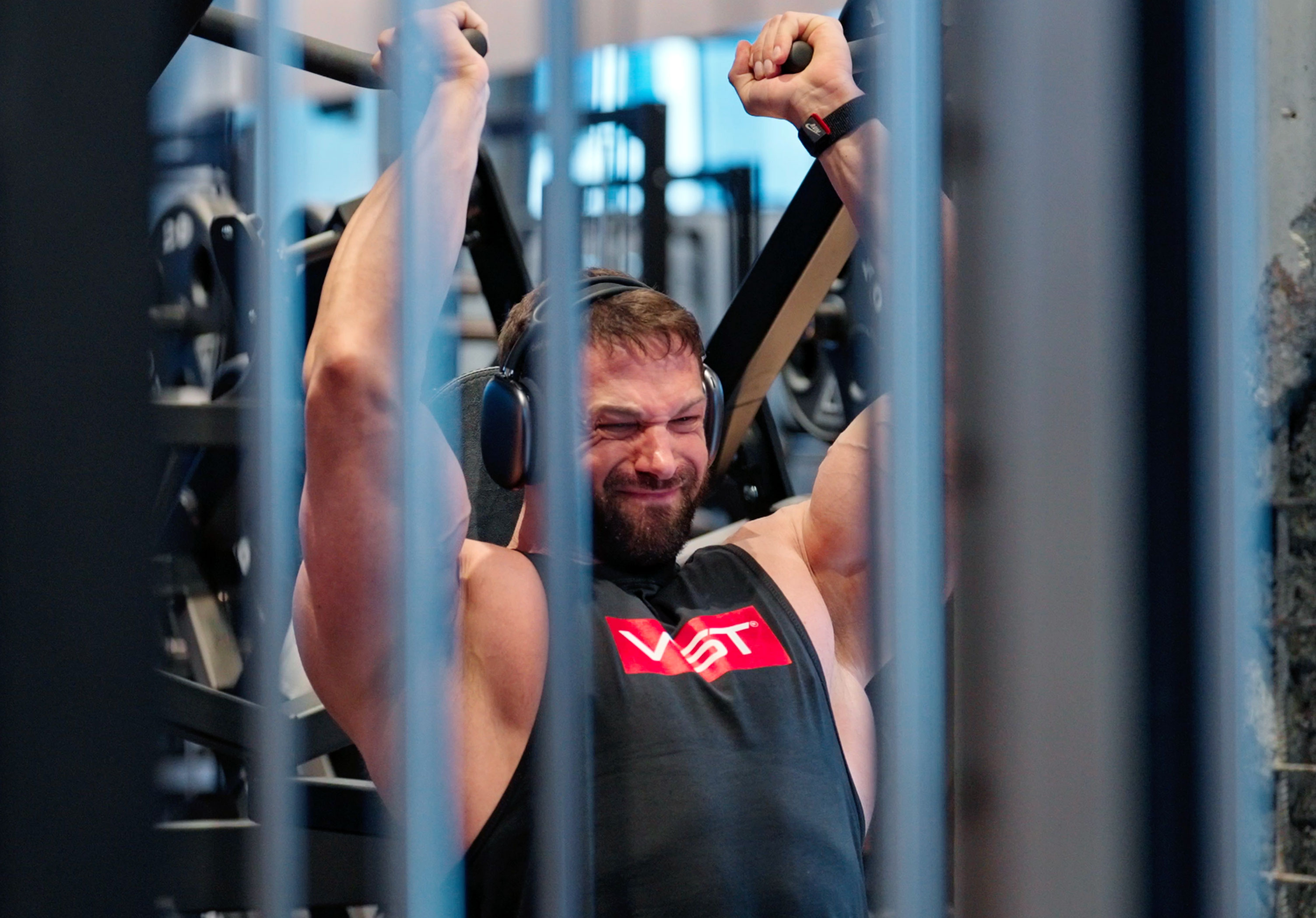 Sculpting Sunday: Stop Letting Your Traps Steal Your Shoulder Day